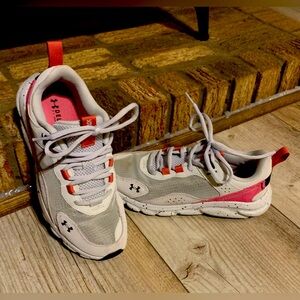 Under Armor tennis shoes